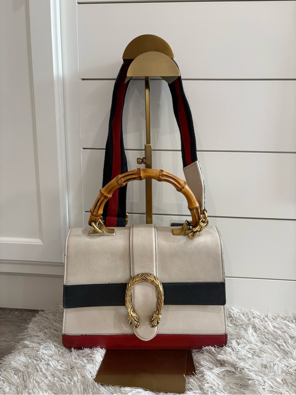 Gucci white leather Dionysus bamboo top handle bag with navy blue and red strap - Picture 2 of 15